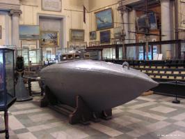 ПОДВОДНАЯ ЛОДКА С. К. ДЖЕВЕЦКОГО. 
Стоит в военно-морском музее в Питере.