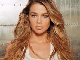 Самые красивые губы знаменитостей