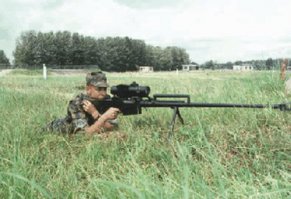 Снайперская винтовка В-94

12,7-мм крупнокалиберная снайперская самозарядная винтовка В-94 обеспечивает поражение защищенной живой силы, легкобронированной техники на стоянках, позволяет вести борьбу со снайперами противника, осуществлять контроль границ, оборону побережий от малых судов, подрыв морских мин.