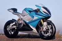 Владимир Петров произвел шок в компании Lightning 
Куда им со своими 150 кВт и максималкой 218 миль в час до российской разработки.