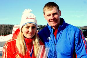 А его дочь в тот же день решила выступать за другую страну:
"Главный тренер сборной России по скелетону Вилли Шнайдер сообщил, что дочь двукратного олимпийского чемпиона бобслеиста Александра Зубкова Елизавета приняла решение выступать под флагом другой страны. «Вчера мне позвонили из нашей федерации и сообщили, что Лиза хочет продолжать выступать под флагом другой федерации. На мой вопрос «какой» ответ был – «неизвестно». Пару минут назад мне также позвонили из немецкой газеты с подобным вопросом – будет ли выступать Зубкова за Германию, на что я ответил, что им известно больше, чем мне. Я не могу ни отрицать, ни подтвердить точного факта», - сказал Шнайдер