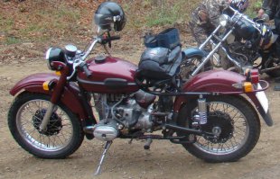 Вот зачем было Дукати приплетать? Сколько разработано движков у Дукати и у Уралейки (серийных)???? Какие изменения были в рамах?Сколько типов вилок "там" и тут??? 
Дукати тоже зеки собирали?
А почему он счас стоит как Дукати??
Надо было Днепра в пример приводить....
Моц замечательный! (вот зачем было Дукати сюда совать?)
Жалею что продал: