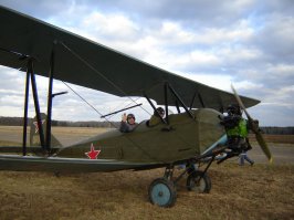 Дак с таким же успехом и самолёт У-2/По-2 можно рассматривать как фронтовой бомбардировщик. Чё уж смешить то. Современная конверсионная техника продается, а тут раритет на который уже практически ничего не смонтировать. Да, и дураком нужно быть чтоб пойти таким путём.