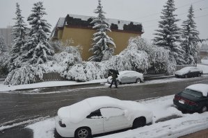 А в Калгари снег может выпасть в любой месяц в году. В прошлом году он выпал в сентябре.