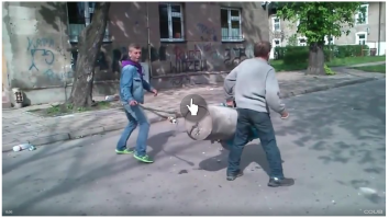 Генерал армии оправдывается перед Хрущёвым за чудовищьный взрыв Царь-Бомбы:
-мы то думали ну подумаешь ну 15 мегатонн, а она как пи.данула!!!