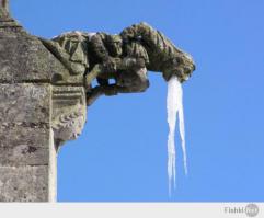 Бля как вы заипали со своими айфонами! 
Вы так хотите выделится, а не видите, что все вместе вы всего лишь серая масса "ярких индивидуальностей". Жаль от айфона нельзя подхватить смертельной болезни(кроме айфона головного мозга конечно), намного легче вы окружающим было... Но думаю даже это бы вас не отпугнуло от покупки...