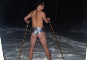 Как он её будет отдирать???