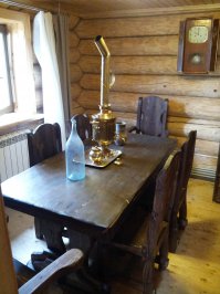 сейчас бы в баньку, да чаек из самовара с медом..