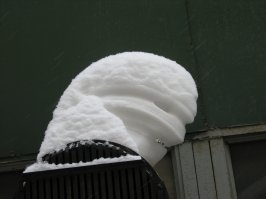 18 инсталляций из снега, сделанные природой