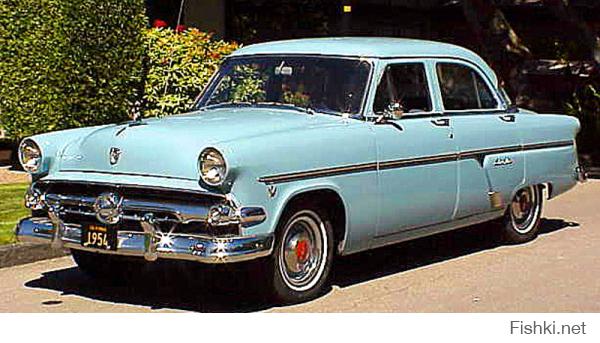 У моего знакомого Ford Mainline 1954, похожи очень !