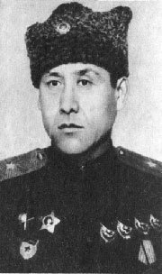 Рахимов Сабыр Омарұлы
9 марта 1943 года было присвоено воинское звание «генерал-майор»