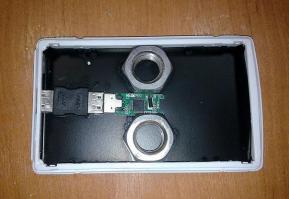 Это видимо не розыгрыш, а из разряда "Китайские подделки" ;)
Вот например портативный жесткий диск