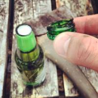 День начался с пива... И понеслось, утопил квадрацикл, совершил кучу дтп, забыл ключи, угнал трактор, посадили в тюрьму... Не начинайте день с алкогольной продукции