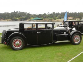 Красивейшие автомобили Voisin никто не вспомнил :)