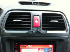 Лица в повседневных предметах