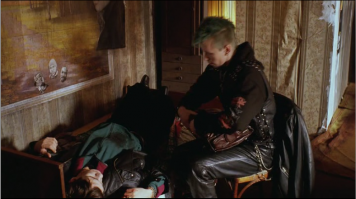 В "Жмурках" Панина озвучивал Юрий Гальцев, а сам Панин озвучивал студента-медика, который его, Панина, лечил.