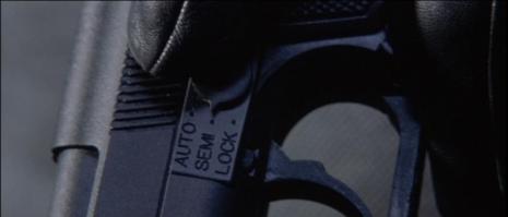 Да нет, Beretta 92FS, только модифицированная для фулл-авто установкой DIAS (Drop in Auto Sear, дословно "шептало автоматического огня не требующее подгонки при установке" - в смысле воткнул и херачь, пока патороны есть), установлен ствол длиннее и т.д. по мелочи. Ну и придуман стиль стрельбы "Ганката" :)