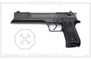 Да нет, Beretta 92FS, только модифицированная для фулл-авто установкой DIAS (Drop in Auto Sear, дословно "шептало автоматического огня не требующее подгонки при установке" - в смысле воткнул и херачь, пока патороны есть), установлен ствол длиннее и т.д. по мелочи. Ну и придуман стиль стрельбы "Ганката" :)