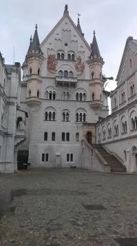 Внутренний двор замка.