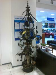 В одном из автосалонов Питера...