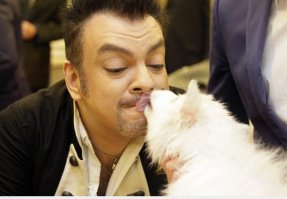 А ты, я вижу, брутальный мужыг?))