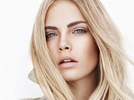 Там, где написано про Барбару Палвин разве она? По-моему, это Кара Делевинь. Или они так страшно похожи?