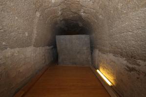 Ты меня загнал в тупик.. я пасую перед космическими точностями, особенно этого саркофага