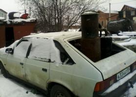 Дом на заднем плане тоже с таким движком?