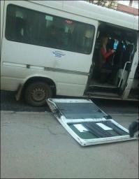 Как  весело  ездить  в  маршрутках 