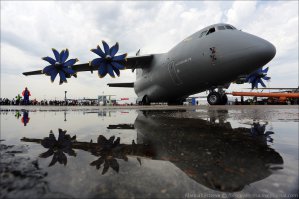 А это самолет, который про***ли хохлы,
а мог бы летать