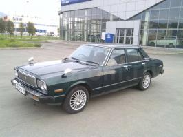 Первая моя машина была куплена в 1994г за 800 баксов Toyota Mark II 1978 год выпуска только белого цвета, автомат, велюровый салон и т.д Двигатель 2000 куб.см.