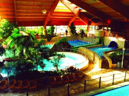 да на день...я не был там...
но был в подобном центре в германии H²O Herford...
в выходные ну очень шумно...