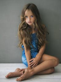 Демократия: Теперь вместе с геями и прочими уродами "в законе" и педофилы ?                                                                            В самом широком смысле «педофилия» означает половое влечение к детям .           Однако, этот термин нередко используется применительно к сексуальному влечению не только к детям допубертатного и раннепубертатного возраста, но и вообще к лицам, не достигшим совершеннолетия.
  ( из Wikipedia )