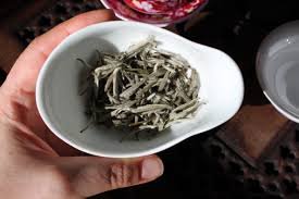 Поду чайку заварю по фенш×ую, вот рецепт: 
Берём отборный зелёный чай, щепотку жасмина, литр водки "никакой воды". Даем настояться и вуаля.