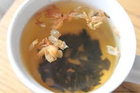 Поду чайку заварю по фенш×ую, вот рецепт: 
Берём отборный зелёный чай, щепотку жасмина, литр водки "никакой воды". Даем настояться и вуаля.