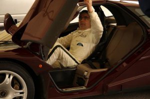 Раздолбаный им Мацларен;)