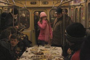 Модные люди в метро