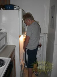 Почему когда нажрешься всякая хрень происходит?!