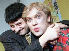 — Теперь расслабься и смотри, как я беру его в ротик и нежно отсасываю... 
— Бля, Петрович, давай быстрее бензин перельем и поедем уже! 

— Да я отвечаю это вкусно! В Таиланде все их едят. «Жареные гусеницы» называется! 
— Бля, Петрович, и на чем теперь трактор то будет ездить?!

— Что ты со мной делаешь? Опять тушь потекла... 
— Бля, Петрович, с твоими кривыми руками мы чертеж никогда не закончим! 

- Терпи при жизни и после смерти тебе возздастся. 
- Бля, Петрович, <span style='color:gray'>[мат]</span>, помой ноги иди! 

— Я никуда не пойду! Мне нечего надеть! 
— Бля, Петрович, мне <span style='color:gray'>[мат]</span>! Кирзачи пропил, теперь хоть в тапках траншею копай! 

- Может быть сегодня сделаем это втроём? 
- Петрович, тут пять фур. Какой втроём? Зови всю бригаду 

—М-м-м, детка, у тебя еще не растет или уже так гладко бреешь? 
— Петрович, ты <span style='color:gray'>[мат]</span>, не трогай мою лысину! 

— Тебе какие прокладки больше нравятся? 
— Слушай, Петрович, мне <span style='color:gray'>[мат]</span>, главное, чтобы кран не протекал! 

- У тебя губки соленые...Ты плакал? 
- Бля, Петрович, на хера ты губку-то жрешь?? Я ей рассол со стола вытирал! 

— Дорогой, давай сегодня без защиты. 
— Бля, Петрович, ты <span style='color:gray'>[мат]</span>, одень каску, мы на стройке все же!