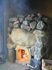 Вот внушительная кладка топки для бани по черному