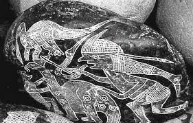 Мне кажется человек и динозавров грохнул .. в последнее время находят могильники в которых динозавры распределены по травоядным и хищным .. причем в каждом захоронении одинаковое количество а кости раздроблены .. так что насильственная смерть на лицо и не от своих собратьев