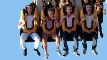 Мне кажется, или двоим крайним просто креплением кое-что придавило?.