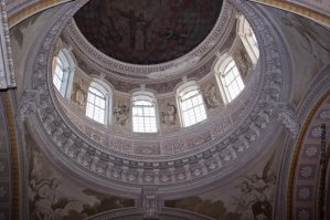 Храм в Арзамасе - Воскресенский собор - с редчайшей монохромной росписью