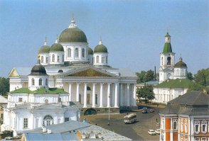 Храм в Арзамасе - Воскресенский собор - с редчайшей монохромной росписью