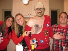 20 самых забавных новогодних костюмов