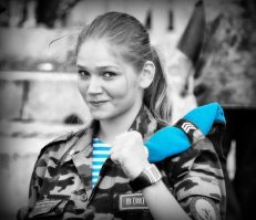 Красуля порадовала!!!!! особенно татуха на ребре ладони "ЗА ВДВ"