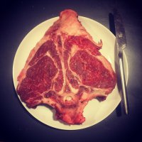На рыбалку бы туда! И кстати , они сырое мясо едят?
