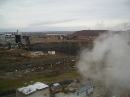 а эти фотки спустя 20-30 минут после провала,я рядом был на территории ТЭЦ, собственно с крыши и фоткал... а потом была эвакуация, но это совсем другая история. Кстати, данная ТЭЦ до сих пор работает.