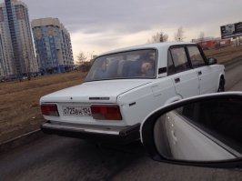 А чо? Всё норм! Я так же ездил, когда ростом поменьше был.))