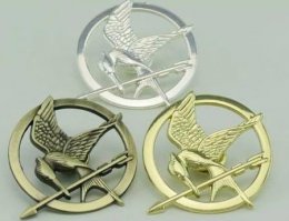 Странно, что в этом ряду нет сойки-пересмешницы из "Голодных игр"...